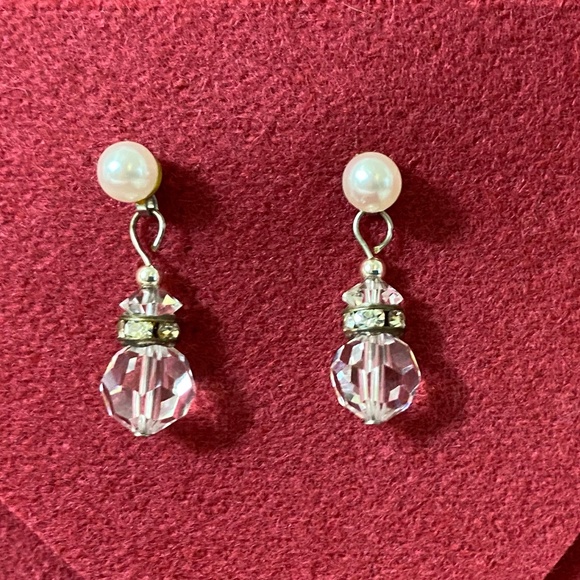Crystal and Pearl 1" Dangle Post Earring Set. Perfect for Weddings. 2002 - Picture 1 of 15
